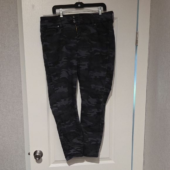 torrid Denim - Torrid Camouflage Print Jeggings Size 18R